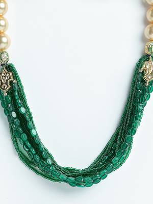 Green pearl necklaces 4