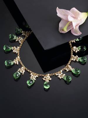 Green pearl necklaces 2