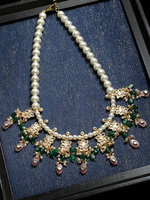 Green pearl necklaces 5