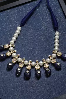 Blue pearl necklaces