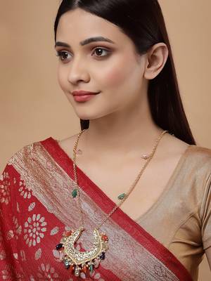 Gold pearl necklaces 1