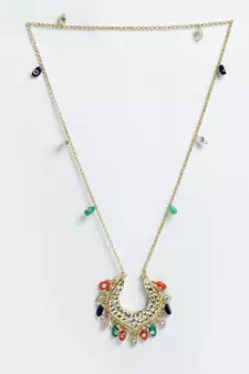 Gold pearl necklaces