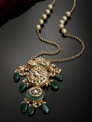 Green pearl necklaces 2