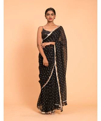 Suta Black & White Polka Dots Printed Pure Cotton Saree With Zari Border 1