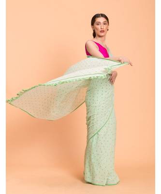 Suta Women Green Pure Cotton Polka Dots Printed Saree 4