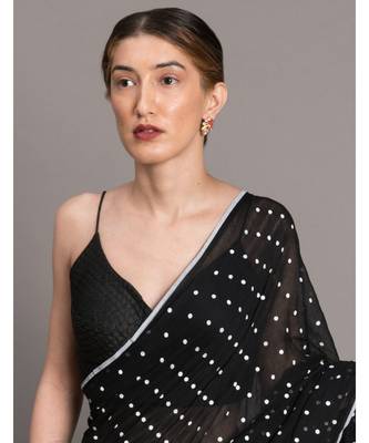 Suta Black White Polka Dots Printed Pure Cotton Saree 3
