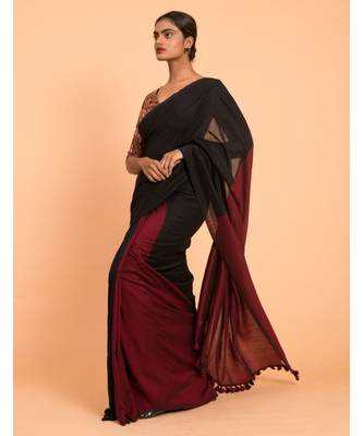 Suta Red & Black Cotton Acrylic Colourblocked Saree 3