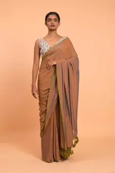 Suta Women Brown & Green Solid Mul Viscose Saree
