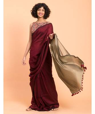 Suta Women Maroon Colorblocked Cotton Blend Saree 2