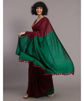 SutaWomen Maroon Green Colourblocked Cotton Blend Saree 2