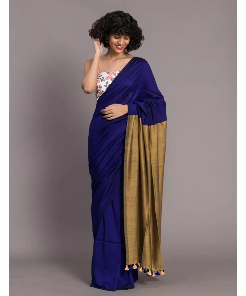 Suta Navy Blue  Gold-Toned Colourblocked Saree