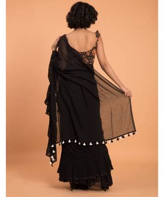Suta Black Pure Cotton Solid Ruffle Saree 4