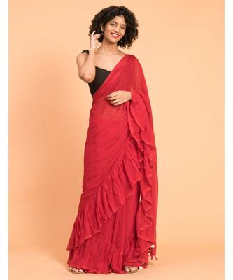 Suta Red Pure Cotton Solid Ruffle Saree 3