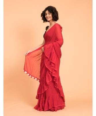Suta Red Pure Cotton Solid Ruffle Saree 4