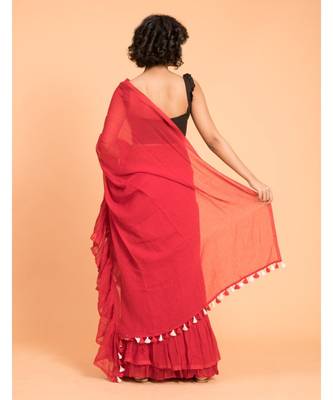 Suta Red Pure Cotton Solid Ruffle Saree 5