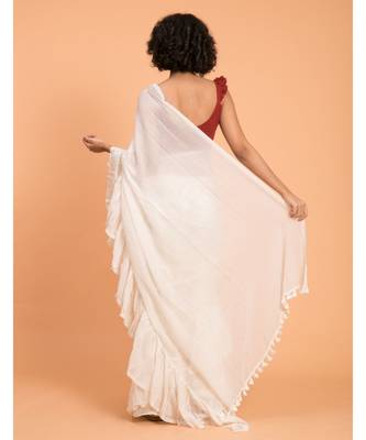 Suta White Pure Cotton Solid Ruffle Saree 3