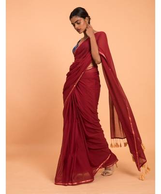 Suta Red Gold-Toned Zari border Pure Cotton Solid Saree 3