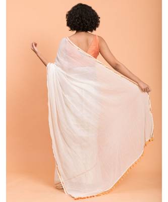 Suta White Gold-Toned Zari border Pure Cotton Solid Saree 4