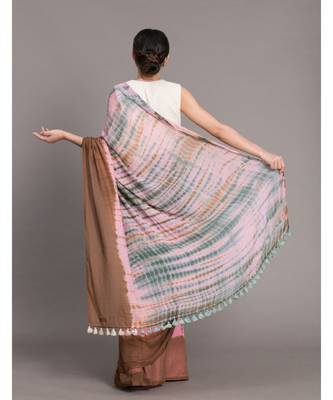 Suta Women Peach  Brown Cotton Tie and Dye Saree 5