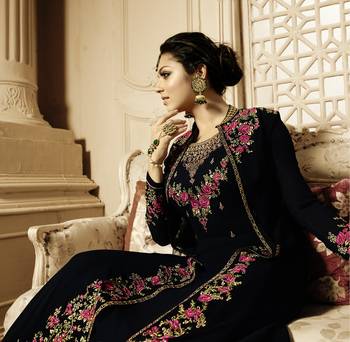 Black embroidered faux georgette salwar 3