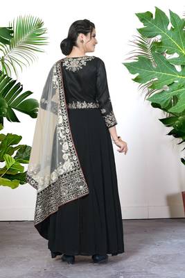 Black embroidered faux georgette salwar 3