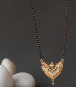 Gold diamond mangalsutra